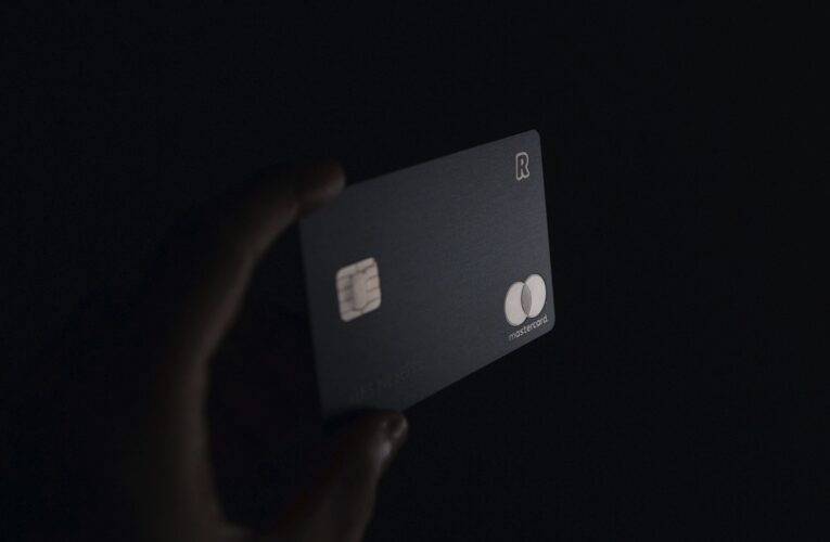 Emisión instantánea de tarjetas de crédito | Obtén tu tarjeta al instante con AK Digital en Guatemala